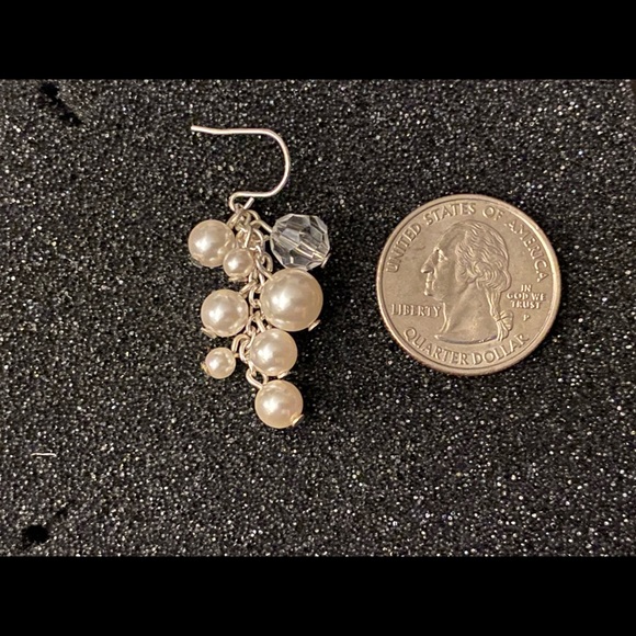 EUC Earrings - Picture 2 of 2